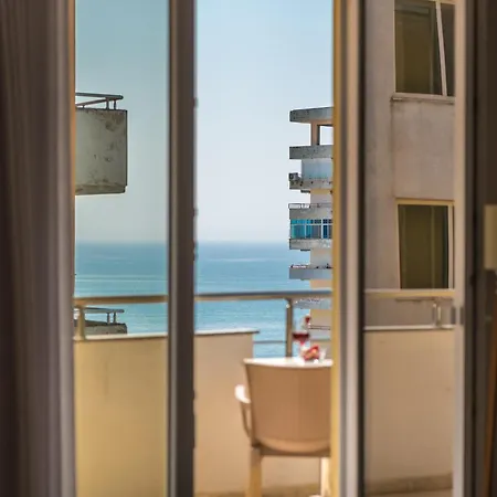 Апартаменты Lovely 2 Bedroom