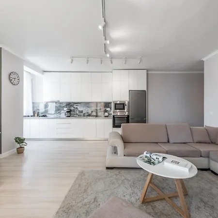 Lovely 2 Bedroom * Дуррес
